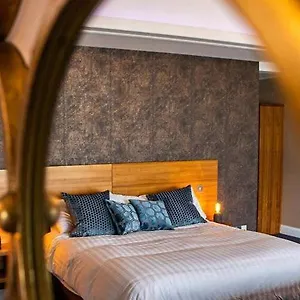 Bay Guest Lodge