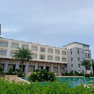 Savitri Resort