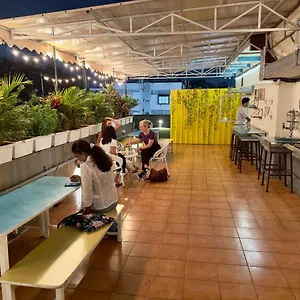 Locomo Hostel Og - Stay Work Eat