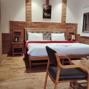 Hotel Cm Palace - Pure Vegetarian