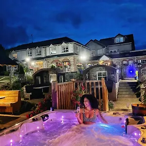 Dulrush Lodge Guest House, Restaurant And Self-Catering