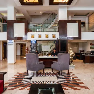 Hotel Le Roi Near New Delhi Railway Station