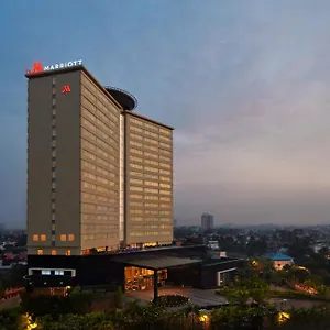 Kochi Marriott Hotel, Lulu International Shopping Mall