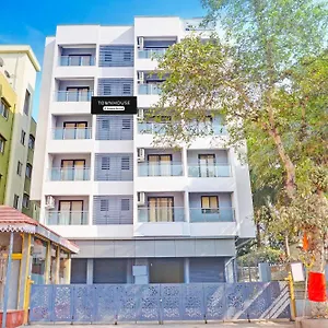 Townhouse Amanora Park Town Formerly Samrat Inn