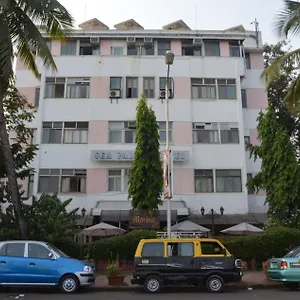 Sea Palace Hotel - Near Gateway Of India