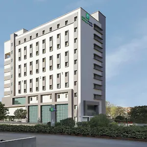 Holiday Inn Express Ahmedabad Prahlad Nagar By Ihg