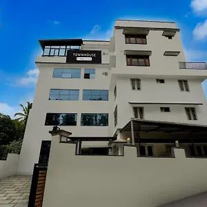 Super Townhouse Thondayad Calicut Formerly Dream Casa