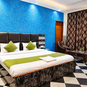 Hotel Orchid Garden Karol Bagh