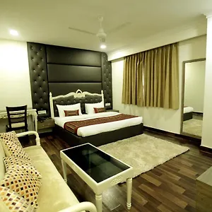 Hotel Red Castle - Near Ganga Ram & Blk Hospital - Karol Bagh