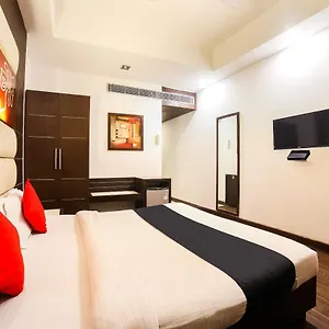 Hotel Livasa Inn Near Blk Hospital