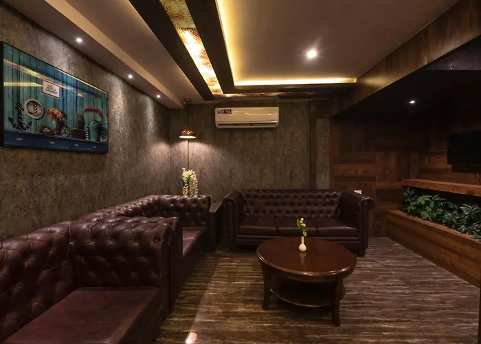 Hotel Monarch International