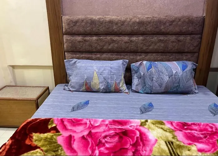Hotel Star Inn