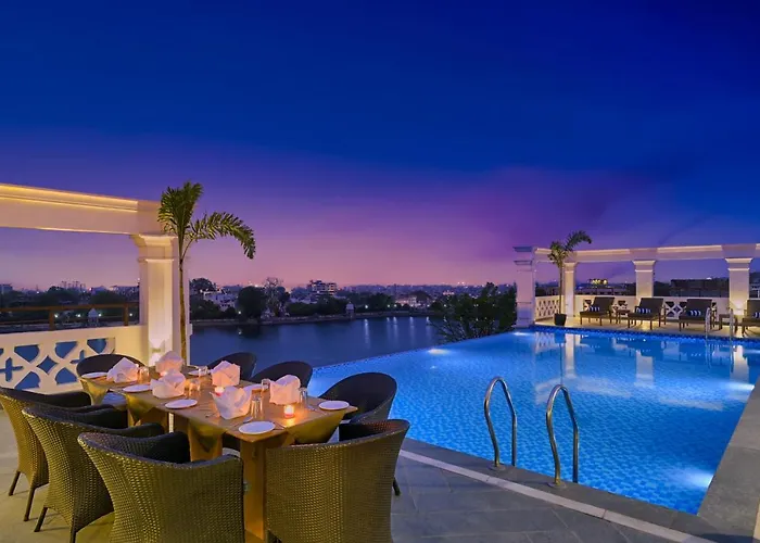 Brahma Niwas - Luxury Lake View Hotel With Infinity Pool, Udaipur