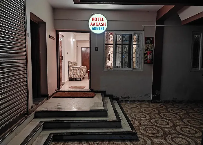 Aakash Rooms And Cottages,
