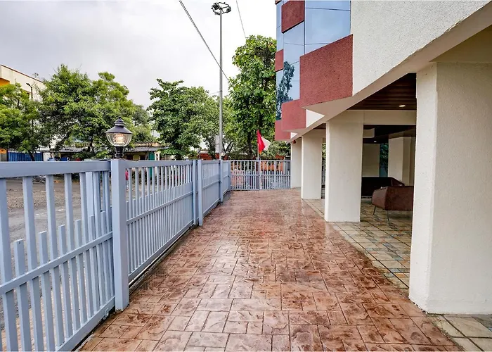 Fabhotel Crystal Homes - Nr Rajaram Bhiku Stadium