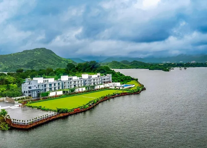 Zana Lakeview Resort - Most Scenic Lakeside Resort