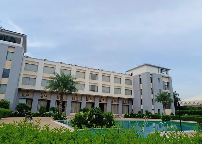 Savitri Resort