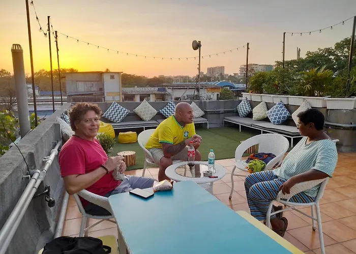 Locomo Hostel Og - Stay Work Eat