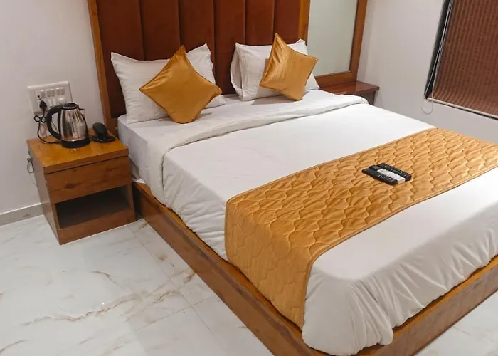 Hotel Palms Residency, Chembur Mumbai