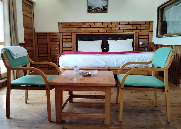 Hotel Cm Palace - Pure Vegetarian