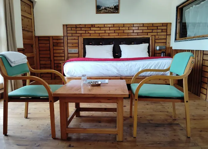 Hotel Cm Palace - Pure Vegetarian