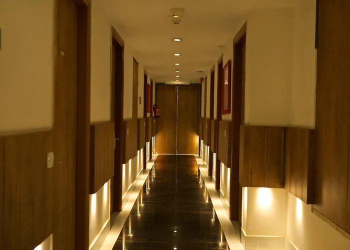 Town Pallace Inn - Hotel In New Delhi