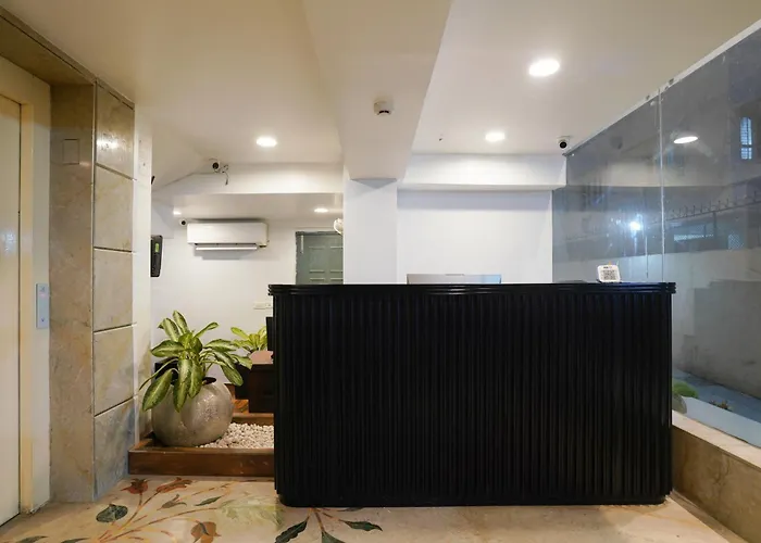 Uptown Hotel