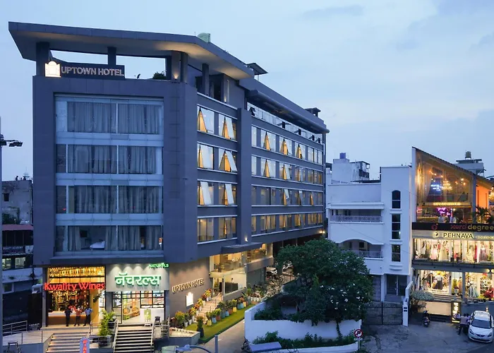 Uptown Hotel