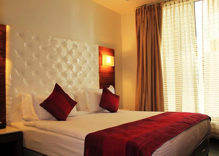 Hotel Ivory 32