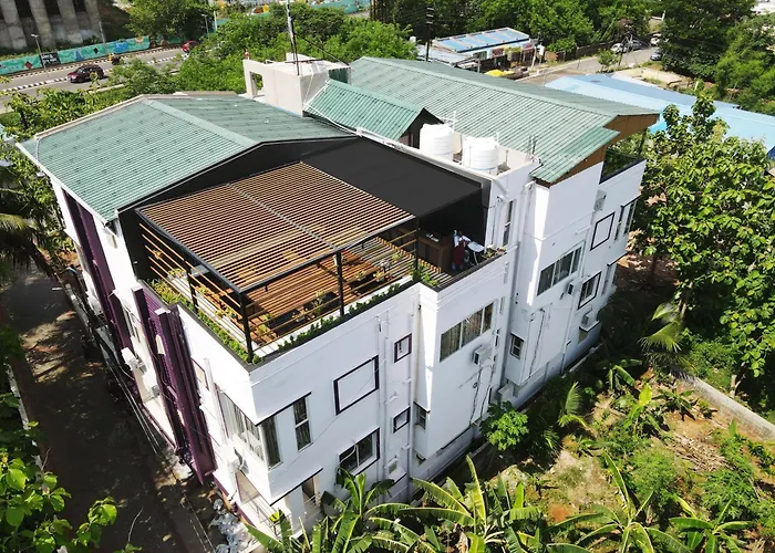 The Greenstar Inn Premium