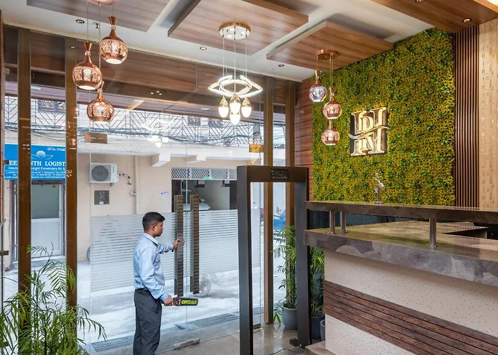 Hotel Royal Inn Igi
