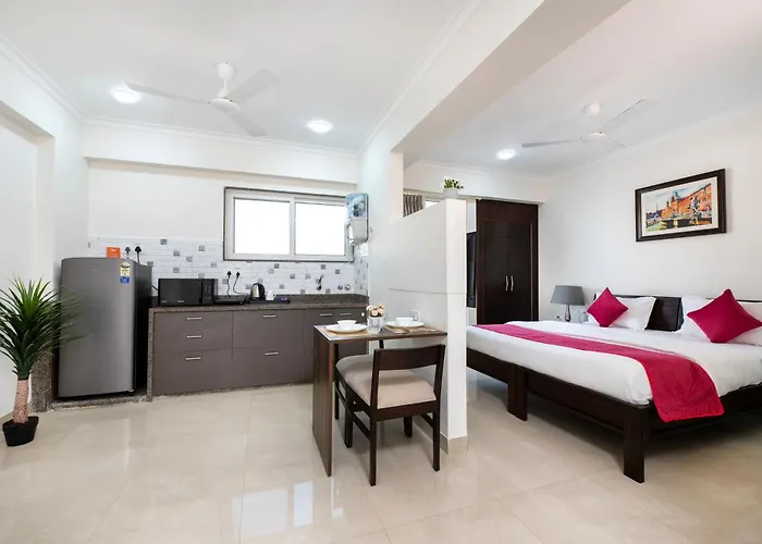 Palm Stay - Studios & Rooms