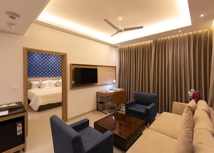 Hometel Lucknow - A Sarovar Hotel