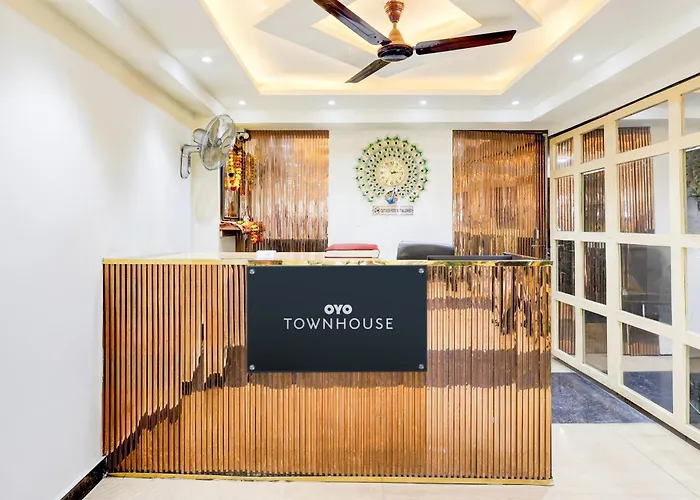 Super Townhouse Hotel Silver Saffron