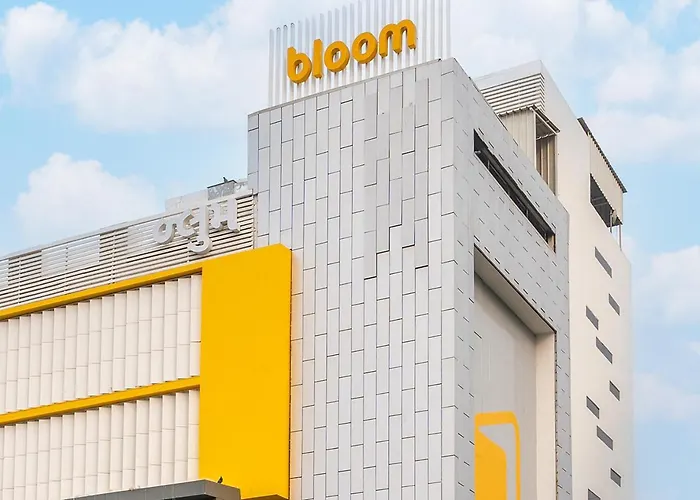 Bloom Hotel - Sg Highway