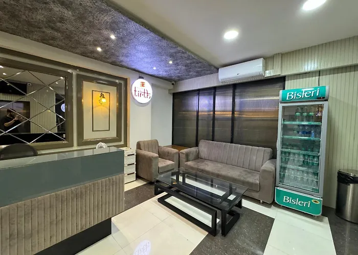 Col'S Hotel Uphaar Tirth
