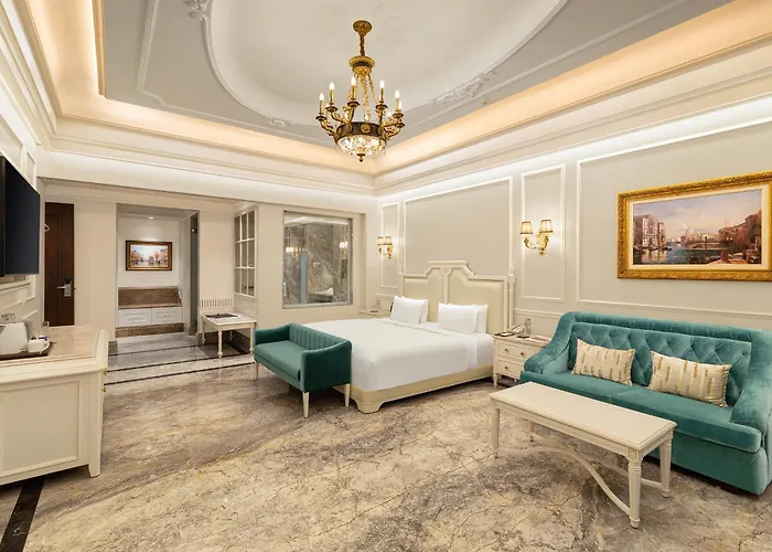 Hotel Hillock Ahmedabad