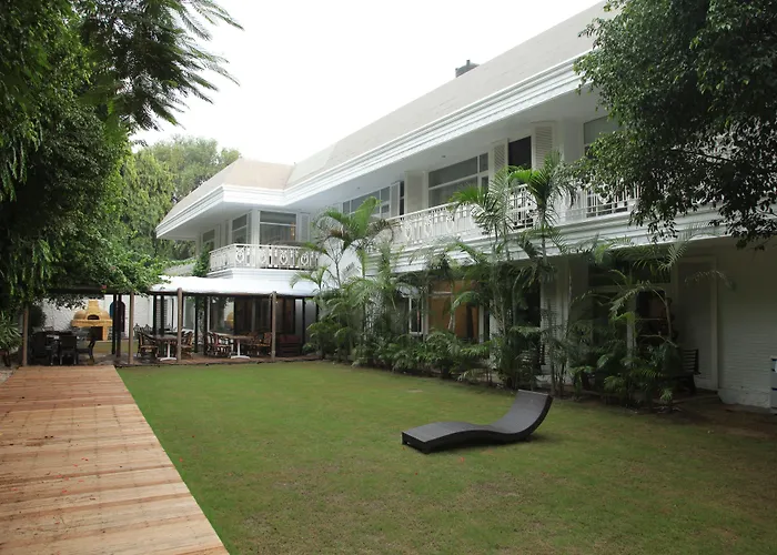 Diplomat, Chanakyapuri New Delhi- A Boutique Hotel