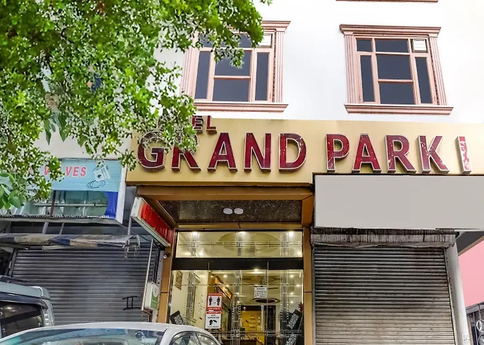 Hotel Grand Park Inn