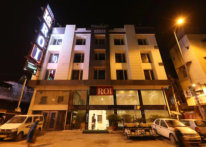 Hotel Le Roi Near New Delhi Railway Station