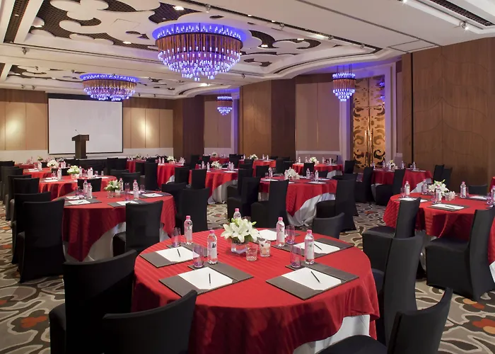 Crowne Plaza New Delhi Okhla By Ihg