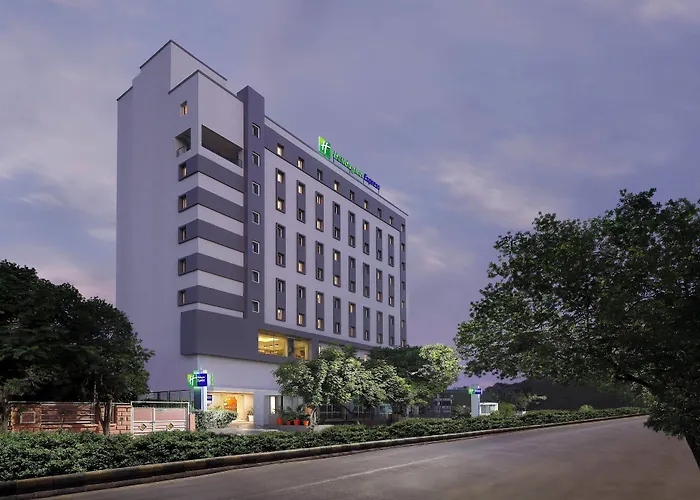 Holiday Inn Express Ahmedabad Prahlad Nagar By Ihg