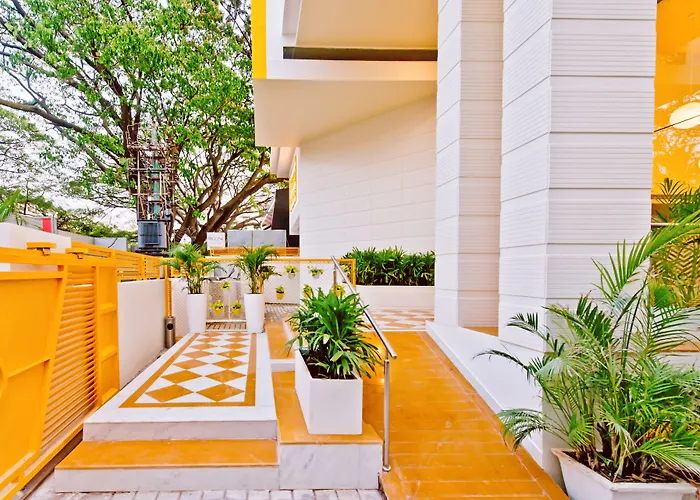 Bloom Hotel - Indiranagar