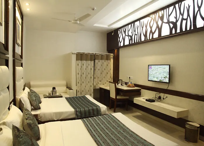 Hotel Emerald