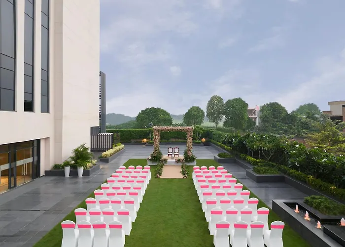 Crowne Plaza Lucknow By Ihg
