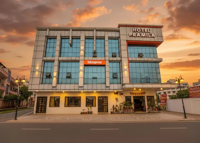 Fabhotel Pramila Inn
