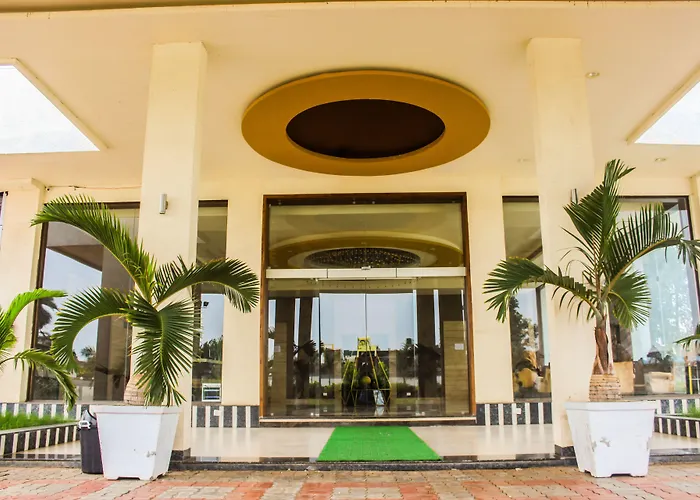 Solitaire Hotel And Resorts