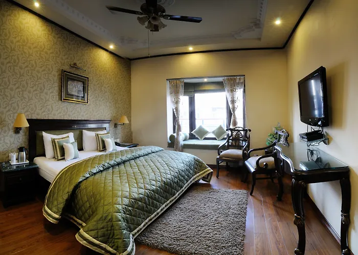 Hotel Diplomat Residency