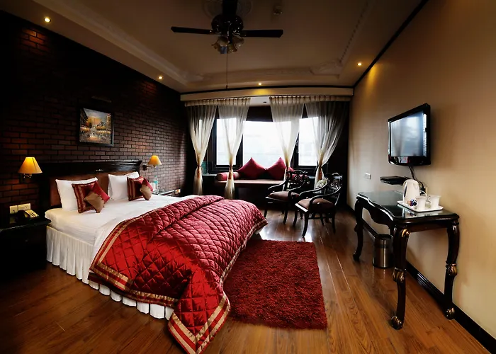 Hotel Diplomat Residency