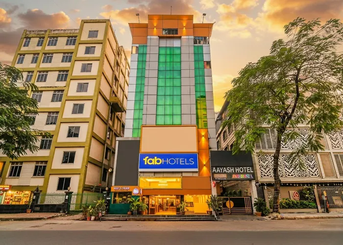 Fabhotel Aayash - Nr City Center Metro Station